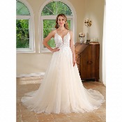 Destockage Robe de mariée AYA ivoire T 42 tulle, broderies