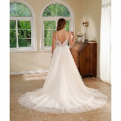 Destockage Robe de mariée AYA ivoire T 42 tulle, broderies