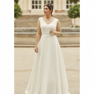 Robe de mariée Dalila simple et raffinée T 36 à 54 (Exclusivité boutique)