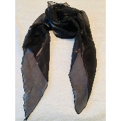 Étole en pointe organza noire
