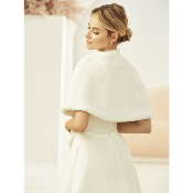 Boléro de mariée croisé fausse fourrure ivoire