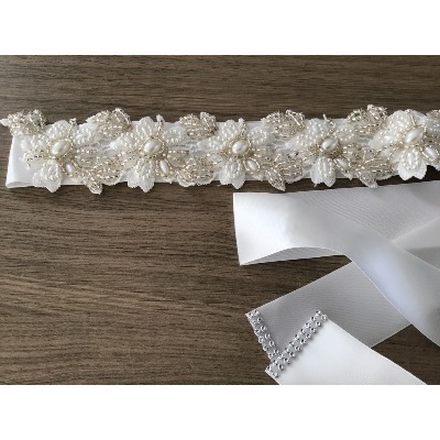 Ceinture de mariée fleurs, strass et satin